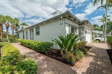 Located just off of Atlantic Ave in the quaint & beautiful - photo 2