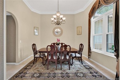 Lovely 4-bedroom, 3-bath, 3-car garage home in the prestigious - photo 6