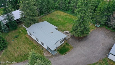 Enjoy peaceful Priest Lake living in this charming, newly - photo 49