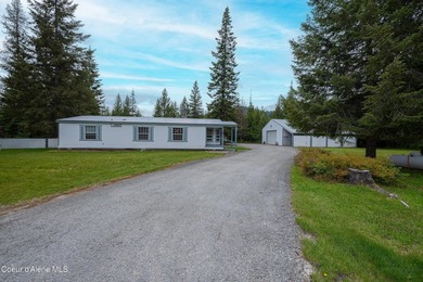Enjoy peaceful Priest Lake living in this charming, newly - photo 50