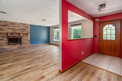 If you're looking for a spacious home with privacy, large rooms - photo 3