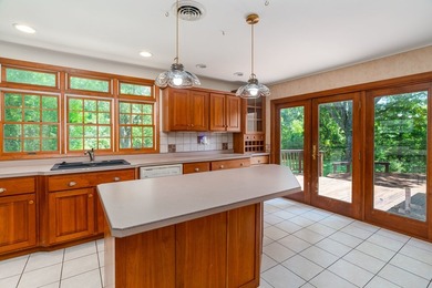 If you're looking for a spacious home with privacy, large rooms - photo 7