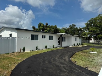 BUY THIS BEAUTIFULLY RENOVATED 5-BEDROOM, 4-BATHROOM - photo 5