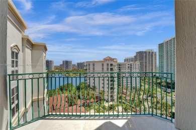 Luxurious and professionally decorated 2 bedroom/2 bathroom unit