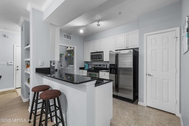 **HOA PAID TIL END OF YEAR**GREAT LOCATION**FULLY FURNISHED** - photo 3