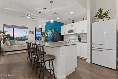 Fantastic modern condo in Roosevelt Row Arts District, in