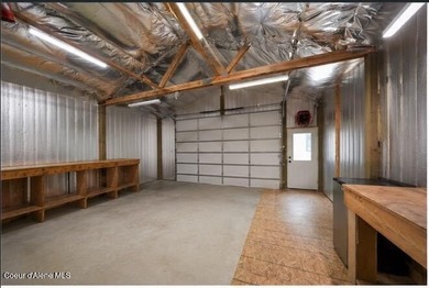 Your Priest Lake getaway awaits! Built just six years ago, this - photo 29