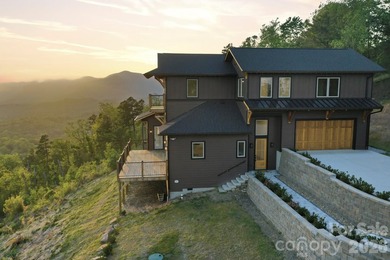 Spectacular views await you from this amazing 3 bedroom, 3.5 - photo 31