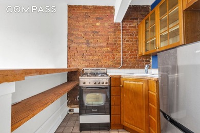 Kips Bay Gem! This bright one-bedroom co-op apartment is located - photo 4