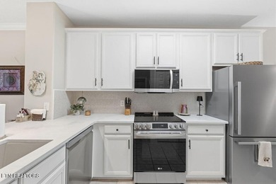 Updated condo in the exclusive gated community of Rarity - photo 12