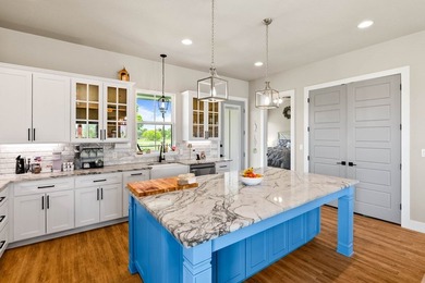 Welcome to 360 Club Oak Lane in the thriving community of - photo 12