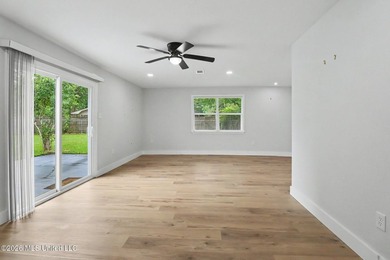 Two Primary Suites! Fully Renovated... loooks and feels - photo 10