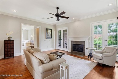 Welcome to this beautiful French Acadian home in the prestigious - photo 6