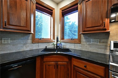 High quality craftmanship and custom design highlight this - photo 11