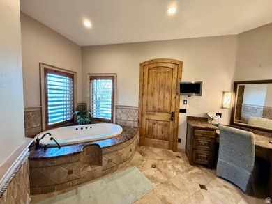 BACK ON THE MARKET - sale failed - This exceptional luxury - photo 18