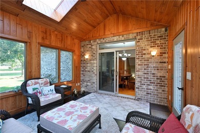 High quality craftmanship and custom design highlight this - photo 21