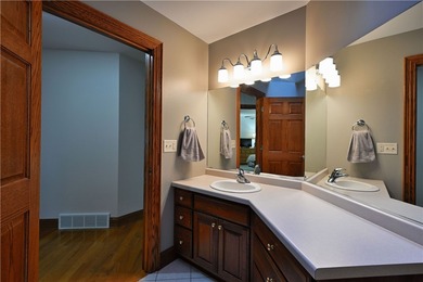High quality craftmanship and custom design highlight this - photo 32