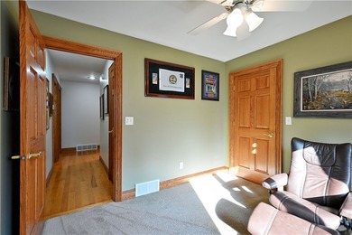 High quality craftmanship and custom design highlight this - photo 34