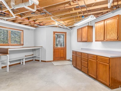 Exceptional mountain residence in desirable Stanley Heights - photo 38