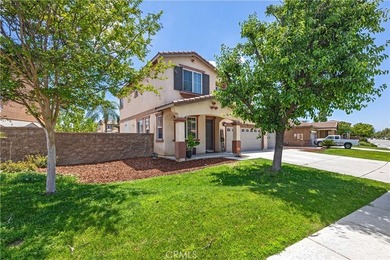 Welcome to the highly sought-after Menifee Lakes community in - photo 4