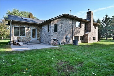 High quality craftmanship and custom design highlight this - photo 49