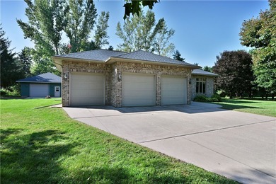 High quality craftmanship and custom design highlight this - photo 53