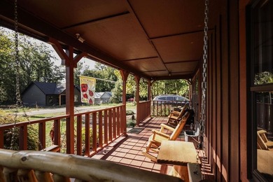 Welcome to a perfect getaway or year around lake home! This - photo 3