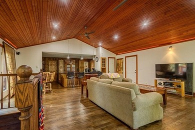 Welcome to a perfect getaway or year around lake home! This - photo 10