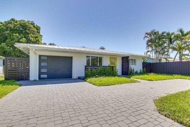 Wonderful for a single-family or investment opportunity, nestled - photo 6