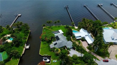 Experience an extraordinary waterfront lifestyle from one of - photo 3