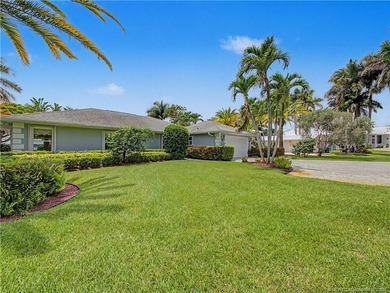 Experience an extraordinary waterfront lifestyle from one of - photo 10
