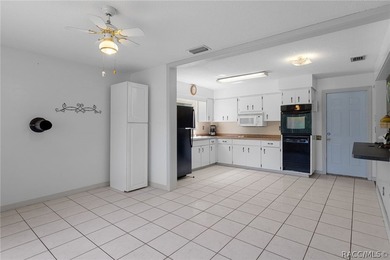 Nestled on approximately 1.6 acres in Homosassa, this charming - photo 6