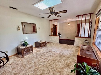 Over 2,500 sq feet on the island at a fantastic price. The - photo 2
