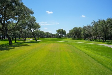 Nestled beneath a canopy of majestic oak trees and overlooking - photo 34