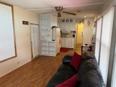 This cozy yet spacious 2-bedroom, 1-bath home offers comfort - photo 4