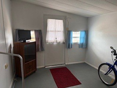 This cozy yet spacious 2-bedroom, 1-bath home offers comfort - photo 5