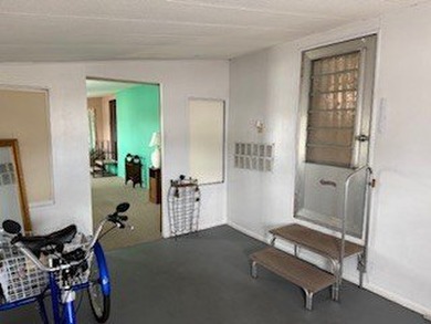 This cozy yet spacious 2-bedroom, 1-bath home offers comfort - photo 6
