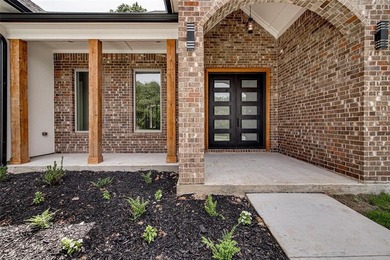 Joe Pool Lake Home For Sale in Grand Prairie Texas