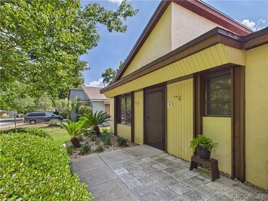 Cozy 2 bedroom 2 bath 2 car garage villa nicely positioned on a - photo 2