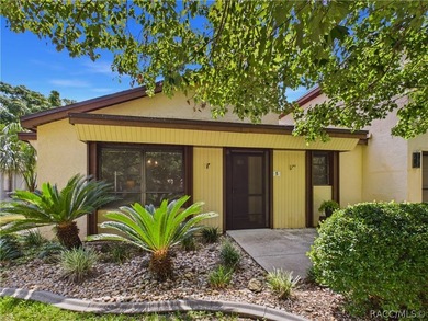 Cozy 2 bedroom 2 bath 2 car garage villa nicely positioned on a - photo 4