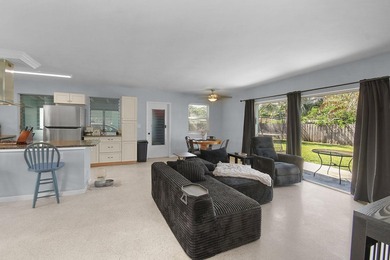 Charming and full of potential, this well-maintained 2-bedroom - photo 12