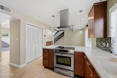 Welcome to your new home! This desirable end-unit townhome - photo 3