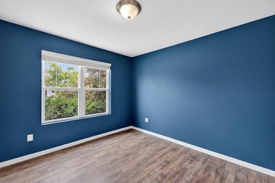 Welcome home to this beautiful, meticulously maintained - photo 20