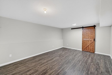 Welcome home to this beautiful, meticulously maintained - photo 25
