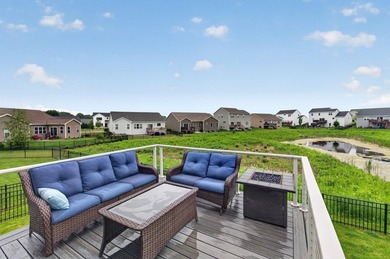 Welcome home to this beautiful, meticulously maintained - photo 28