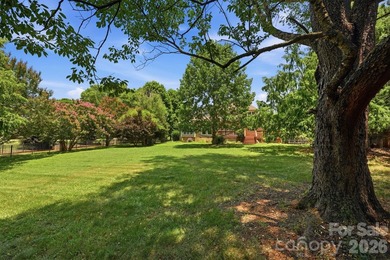 This meticulously maintained home on the 13th hole of Lake - photo 44