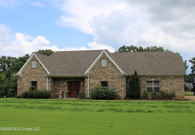 Located in South DeSoto Estates on 1.52 acres in the - photo 1
