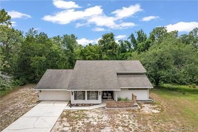 Spacious pool home on an oversized 0.55-acre corner lot in - photo 3