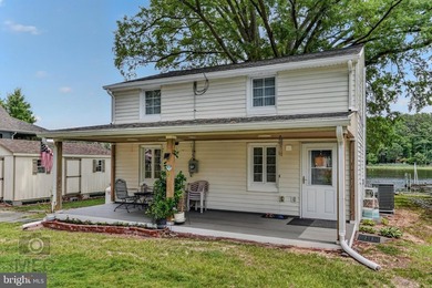 Welcome to your own waterfront escape! This beautifully - photo 5