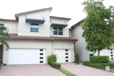 (private lake, pond, creek) Townhome/Townhouse For Sale in Lake Worth Florida